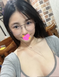 💕小魚  162/467/21/E+ 青春可愛的學生妹  乳房小巧彈嫩