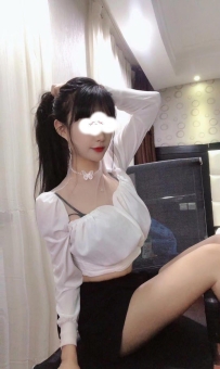 牛奶般的肌膚，又白又嫩 外貌很好看哦