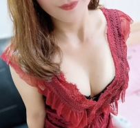 韻味美人妻，偷偷兼職尋求刺激！