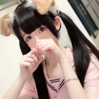 🎀笑笑  160公分.C杯.19歲 46kg 人很親切~~比例很好~~ 笑容很甜很漂亮~~超可愛 走在路