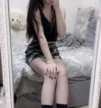 皮膚白皙，天然真胸配合度高，