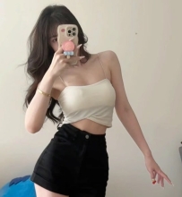 💕妮可 160cm C奶 20歲  7000 還是學生 清純氣質型 皮膚白皙 眼睛大大的身材姣好