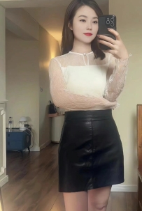 淫蕩爆乳女主管 很有女友fu