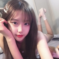 臉蛋屬於甜美的類型 但性格火辣